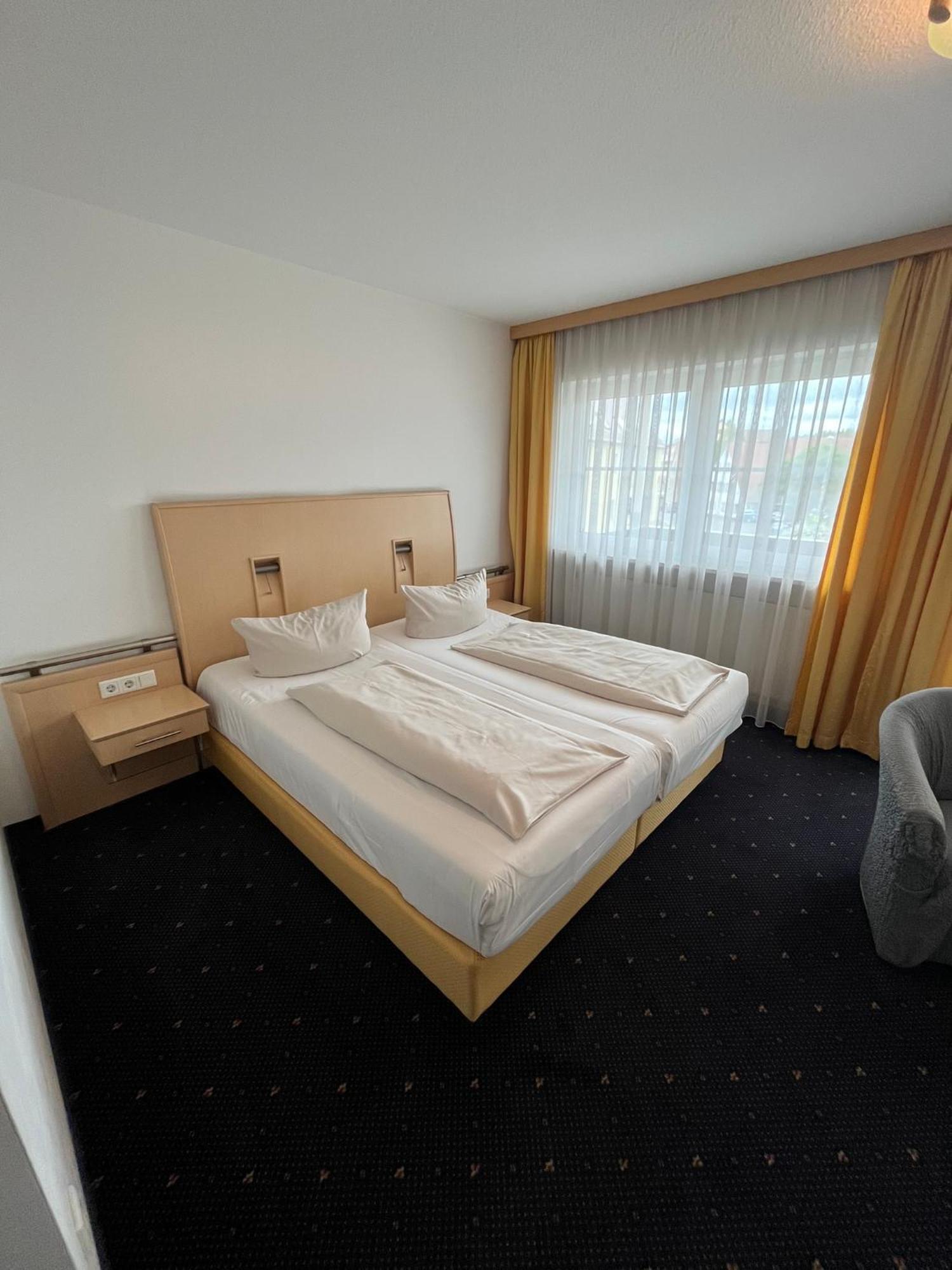 Hotel-Landpension Postwirt Kirchensittenbach Exterior photo